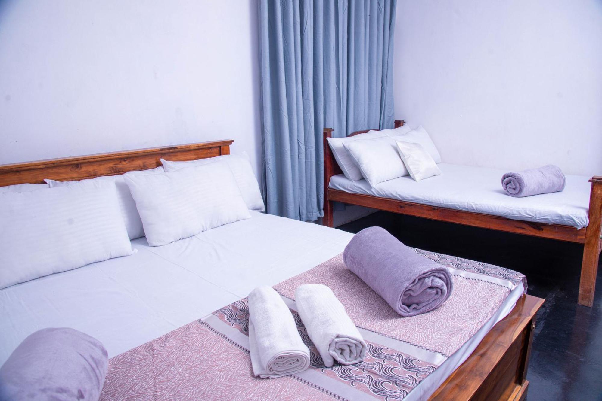 Rose Palace Inn *